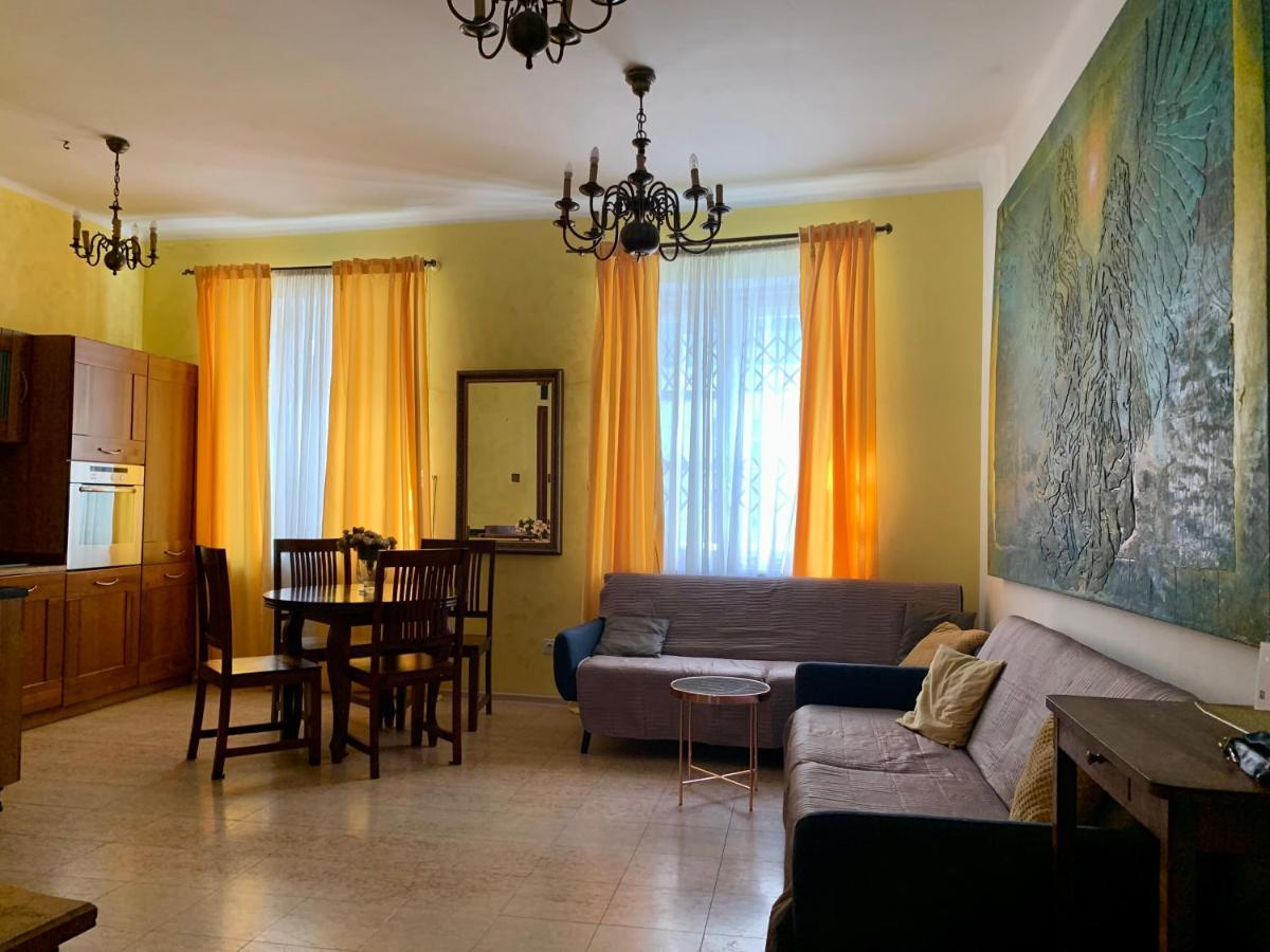 Beautiful And Charming Apartment In The Heart Of The Old Town Warsawa Bagian luar foto