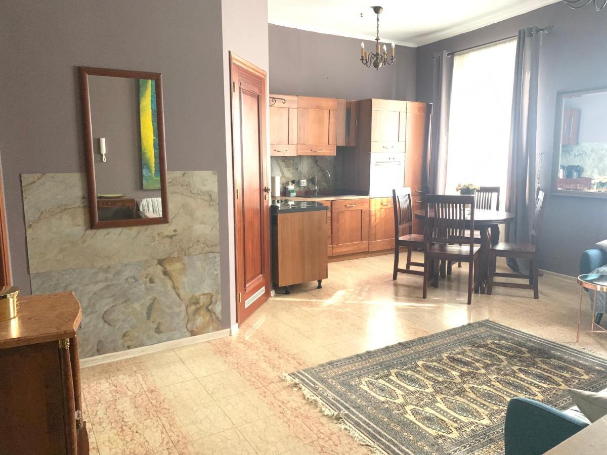 Beautiful And Charming Apartment In The Heart Of The Old Town Warsawa Bagian luar foto