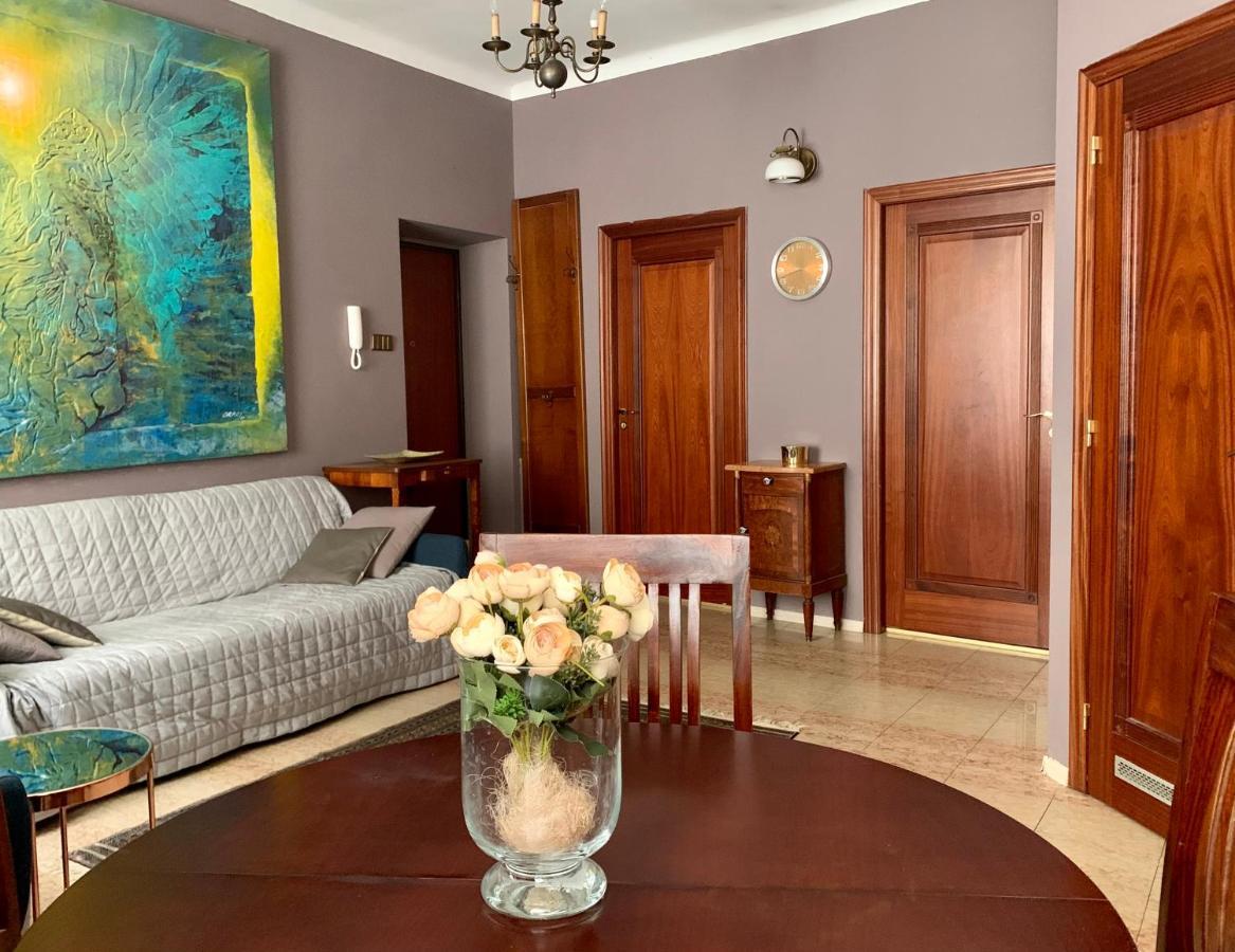 Beautiful And Charming Apartment In The Heart Of The Old Town Warsawa Bagian luar foto