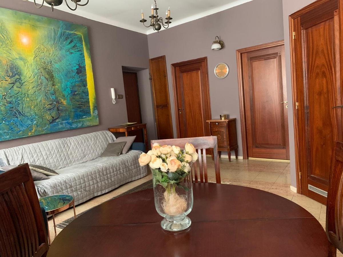 Beautiful And Charming Apartment In The Heart Of The Old Town Warsawa Bagian luar foto